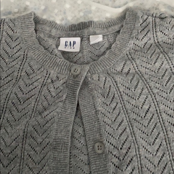 ~Gap-2018 Pullover Button up in Grey~ - Picture 2 of 4